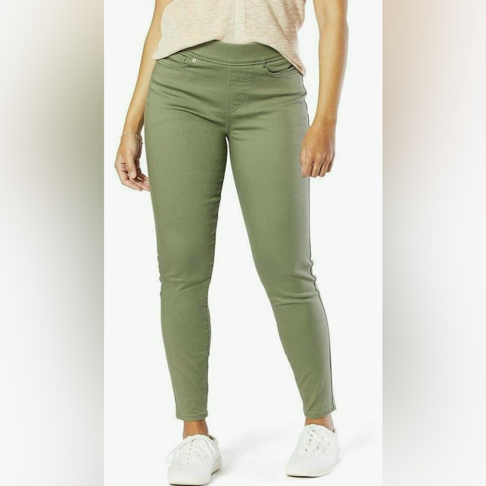Levi Strauss, Signature Gold, Totally Shaping Pull-on Skinny Jean, Olive